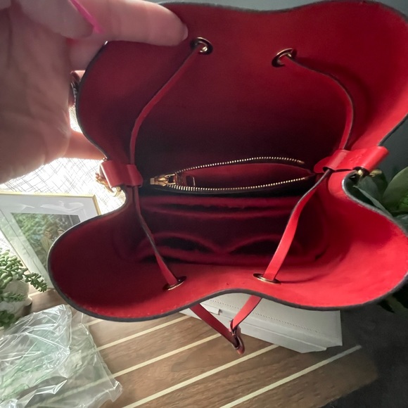 💯 authentic Louis Vuitton NeoNoe SOLD - Picture 7 of 7